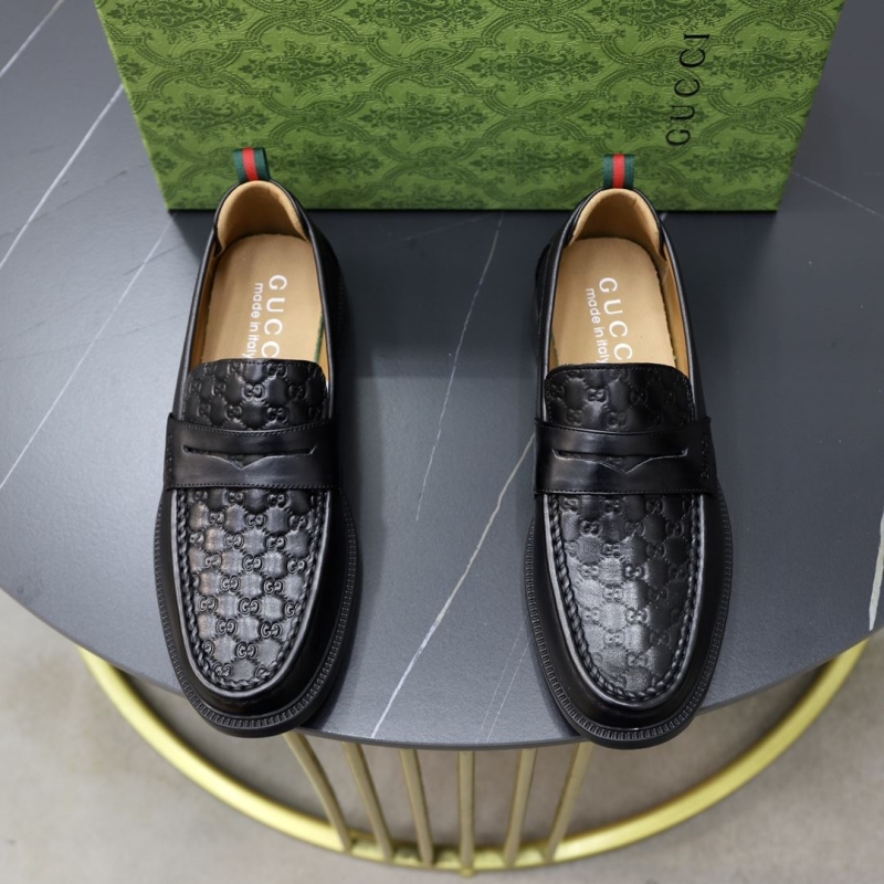 G*u*i leather shoes